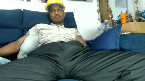 elcaballeroblack online show from March 2, 7:10 pm