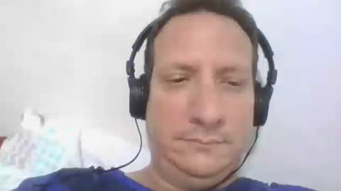 Snapshot of elcamello6 chatting on December 5, 8:11 am elcamello6 online show from December 5, 8:11 am