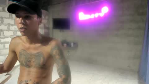 Snapshot of elchicletv chatting on December 29, 9:50 am El CHICLE TV - SHOW online show from December 29, 9:50 am