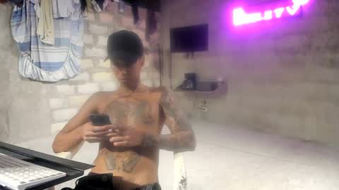 Snapshot of elchicletv chatting on January 10, 7:04 am El CHICLE TV - SHOW online show from January 10, 7:04 am