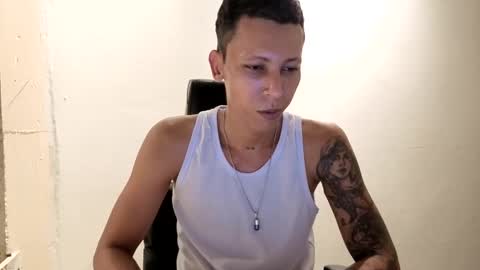 Snapshot of elchicletv chatting on September 27, 12:48 am El CHICLE TV - SHOW online show from September 27, 12:48 am