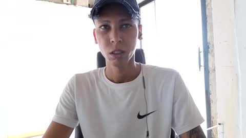 Snapshot of elchicletv chatting on September 30, 7:19 pm El CHICLE TV - SHOW online show from September 30, 7:19 pm