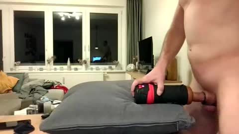 Snapshot of elcumbo01 chatting on March 28, 7:57 pm elcumbo01 online show from March 28, 7:57 pm