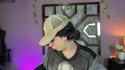 electra_gosselin online show from June 8, 1:50 am
