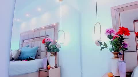 Electra  online show from March 21, 3:59 pm