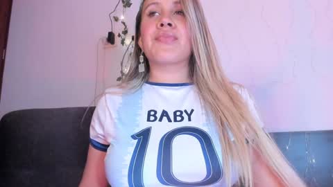 Electra  online show from February 5, 8:04 pm