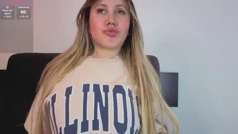 Snapshot of eleecttraa_12 chatting on April 13, 7:41 pm Electra online show from April 13, 7:41 pm