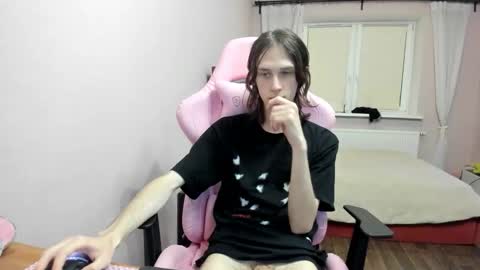 eleganc3 online show from October 2, 7:10 pm