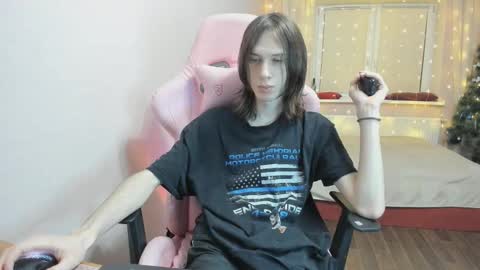 eleganc3 online show from February 1, 7:01 pm