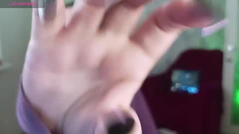 Snapshot of elegant_audacity chatting on December 8, 7:58 am Rachel online show from December 8, 7:58 am