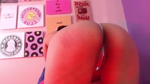 Snapshot of elek_tra1 chatting on June 11, 5:05 am elek_tra1 online show from June 11, 5:05 am
