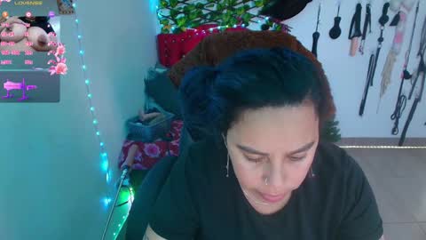 Snapshot of elektra_32 chatting on February 17, 4:42 am elektra online show from February 17, 4:42 am