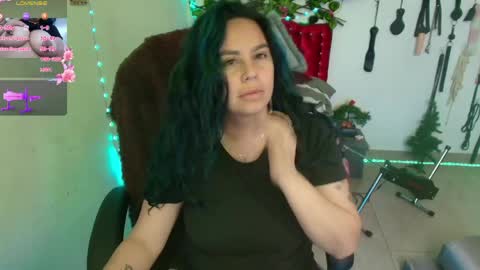 Snapshot of elektra_32 chatting on March 30, 6:25 am elektra online show from March 30, 6:25 am