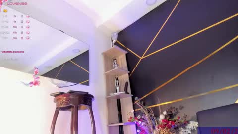 Snapshot of elektra__abundance chatting on February 9, 9:08 pm elektra__abundance online show from February 9, 9:08 pm