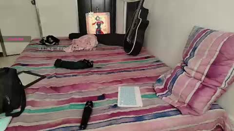 Snapshot of elektra_and_konan_01 chatting on July 6, 11:40 am Elektra and Konan online show from July 6, 11:40 am