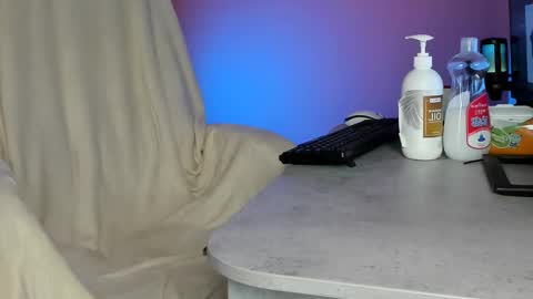 love 3d online show from November 9, 9:18 am