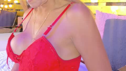 Elena online show from March 8, 7:20 pm