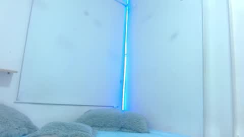 Snapshot of elena_wolff chatting on November 3, 11:55 am elena_wolff online show from November 3, 11:55 am