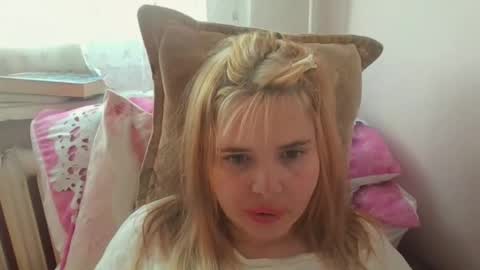 Snapshot of elenaflirt chatting on January 15, 1:37 pm Elena online show from January 15, 1:37 pm