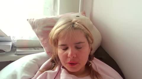 Snapshot of elenaflirt chatting on February 4, 11:27 am Elena online show from February 4, 11:27 am