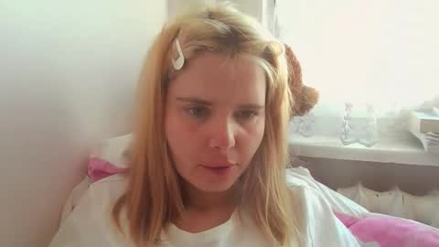 Snapshot of elenaflirt chatting on March 16, 2:32 pm Elena online show from March 16, 2:32 pm