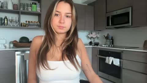 Elena online show from May 28, 3:31 pm