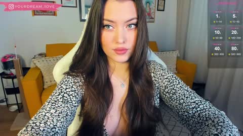 Snapshot of elenalooove chatting on January 10, 5:26 am Elena insta yourdream 1ove online show from January 10, 5:26 am