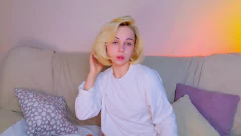elenamonroe_ online show from May 11, 4:07 am