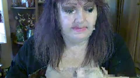 Snapshot of elenazed chatting on March 1, 8:34 am ElenaZed online show from March 1, 8:34 am