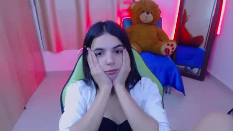 agnes online show from February 6, 9:28 pm