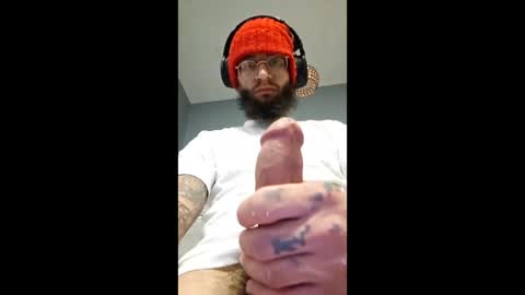 Snapshot of elephant_titus chatting on December 21, 5:47 am elephant_titus online show from December 21, 5:47 am