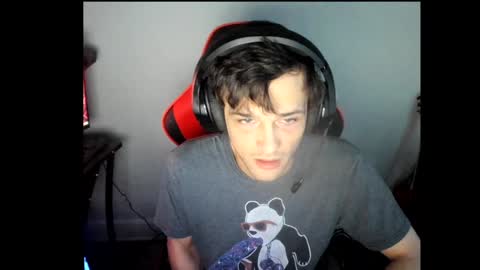 Snapshot of elephantrunkman chatting on December 29, 3:22 am elephantrunkman online show from December 29, 3:22 am