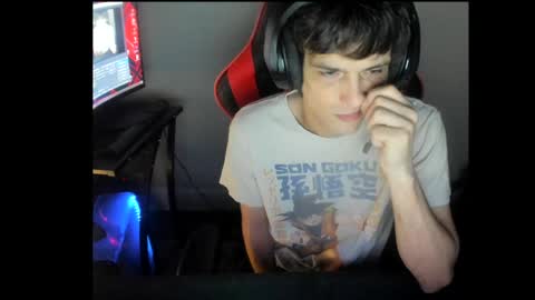 Snapshot of elephantrunkman chatting on January 12, 4:21 am elephantrunkman online show from January 12, 4:21 am