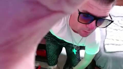 Walker online show from September 29, 4:17 am