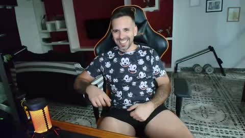 Snapshot of elfetas chatting on December 14, 4:23 am elfetas online show from December 14, 4:23 am