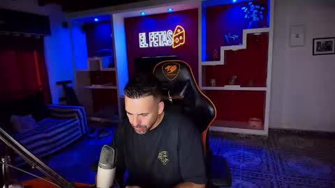 Snapshot of elfetas chatting on February 8, 9:02 am elfetas online show from February 8, 9:02 am