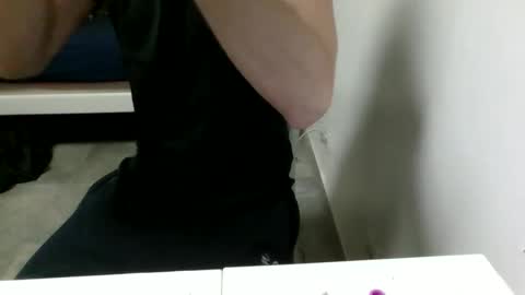 Snapshot of elfideo75 chatting on March 22, 9:07 pm elfideo75 online show from March 22, 9:07 pm