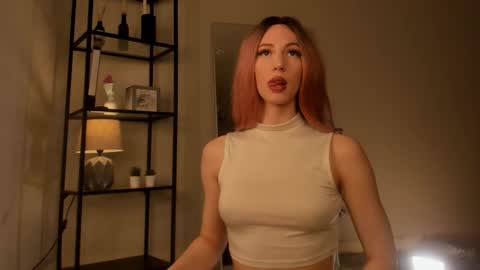 Elfie online show from November 16, 6:19 am