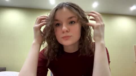 Snapshot of elfredabalderama chatting on March 8, 5:28 pm Mila online show from March 8, 5:28 pm