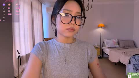 Snapshot of elfredaruckle chatting on March 22, 4:05 am Aira online show from March 22, 4:05 am