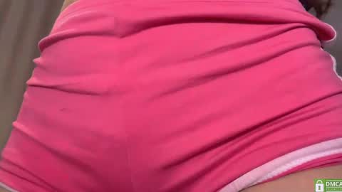 Snapshot of elfredaruckle chatting on April 4, 6:16 pm Aira online show from April 4, 6:16 pm