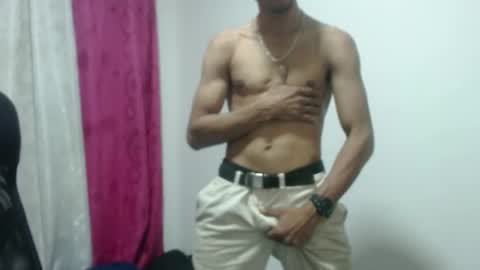 Snapshot of elherrero2024 chatting on December 6, 12:27 pm elherrero2024 online show from December 6, 12:27 pm