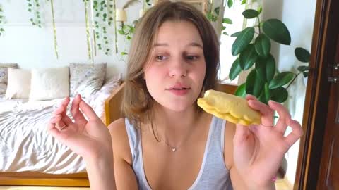 Snapshot of eli_sun chatting on October 3, 9:17 am ELI Guys Im immersed in my studies its time for exams. I hope to be here on Friday online show from October 3, 9:17 am