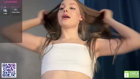 Elizabeth Lizi online show from January 18, 1:51 pm