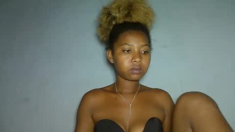 Snapshot of elia011 chatting on January 11, 2:58 pm elia011 online show from January 11, 2:58 pm