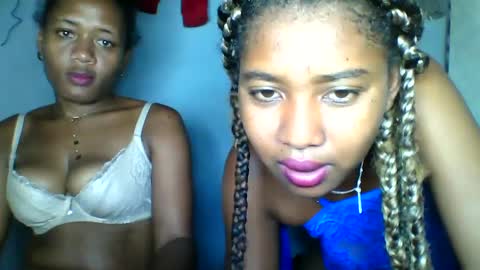 Snapshot of elia011 chatting on January 25, 4:57 pm elia011 online show from January 25, 4:57 pm