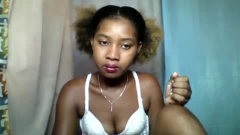 Snapshot of elia011 chatting on January 31, 5:40 am elia011 online show from January 31, 5:40 am