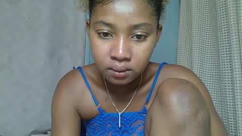 Snapshot of elia011 chatting on February 23, 10:49 am elia011 online show from February 23, 10:49 am