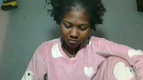 Snapshot of elia011 chatting on October 28, 5:11 am elia011 online show from October 28, 5:11 am