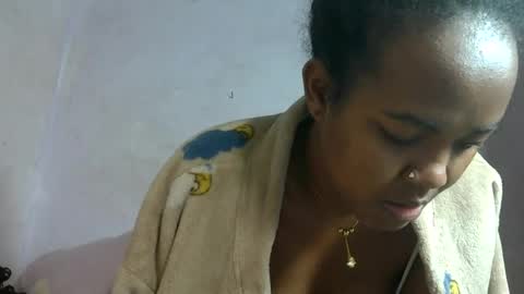 elia011 online show from June 12, 9:46 pm